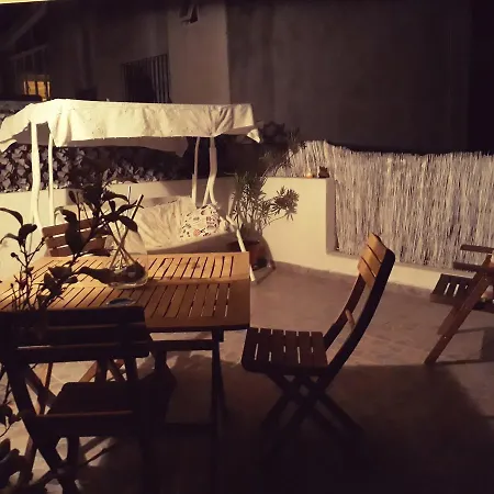 Casa Simone Eolo בית נופש *
